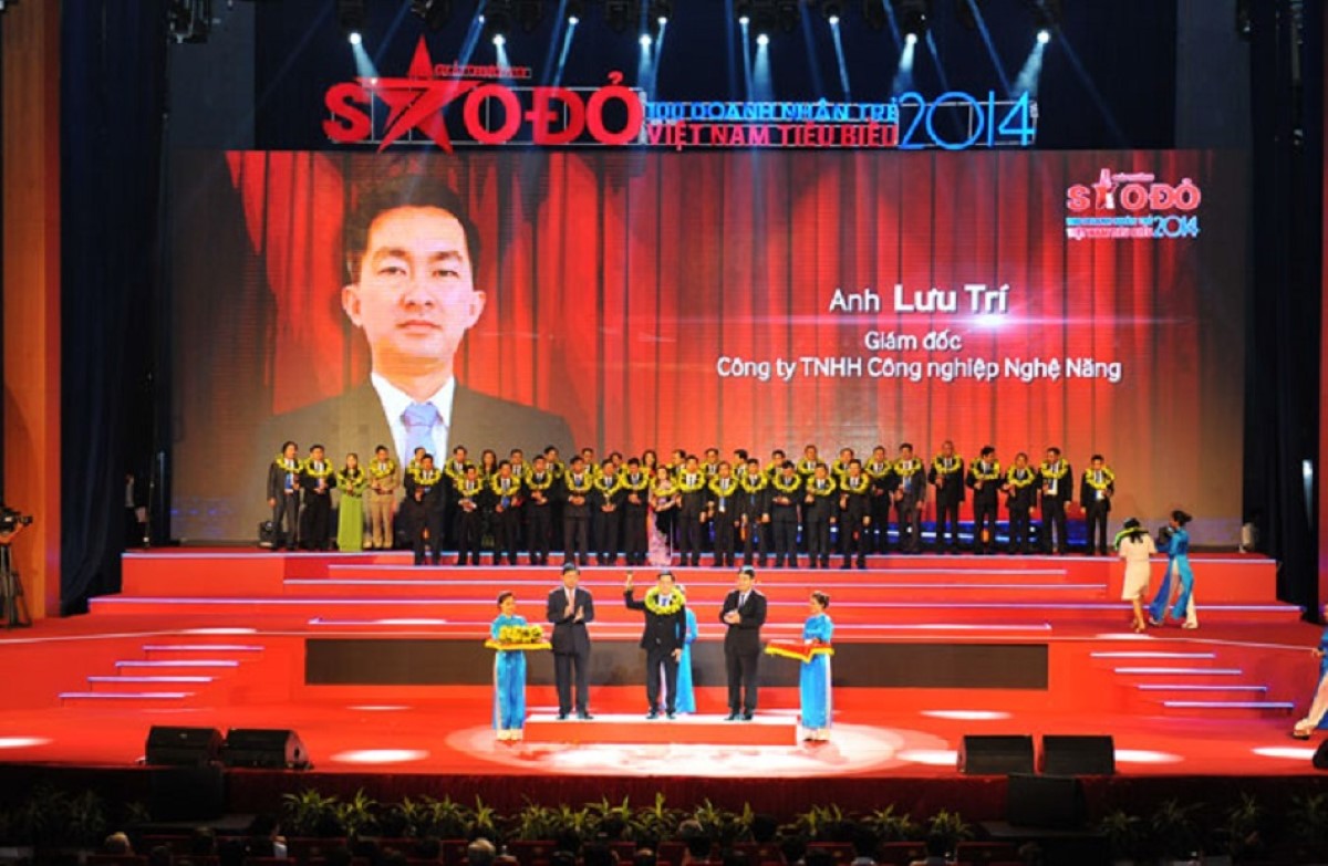 CEO Lưu Trí - Top 100 doanh nhân trẻ Việt Nam tiêu biểu năm 2014