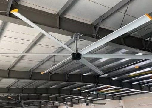 So sánh hiệu quả làm mát giữa quạt trần công nghiệp và máy lạnh