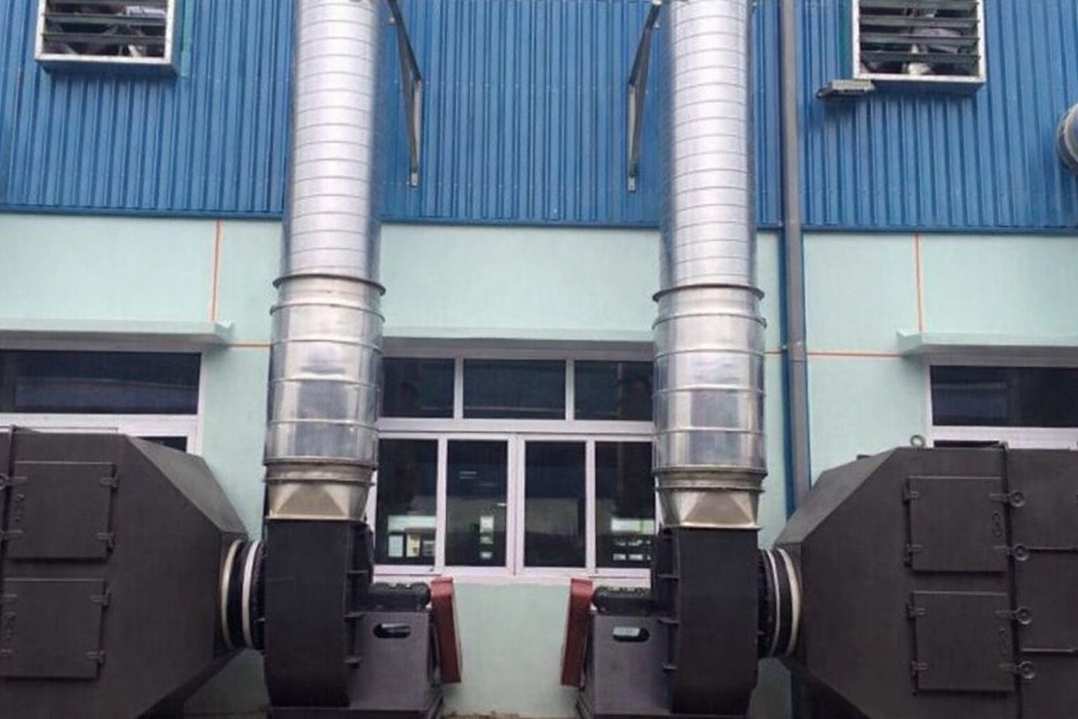 lắp đặt hệ thống lọc kh&iacute; thải